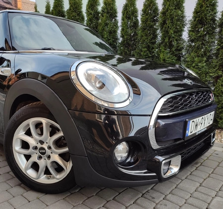 MINI Cooper S cena 69900 przebieg: 150000, rok produkcji 2017 z Szczucin małe 781